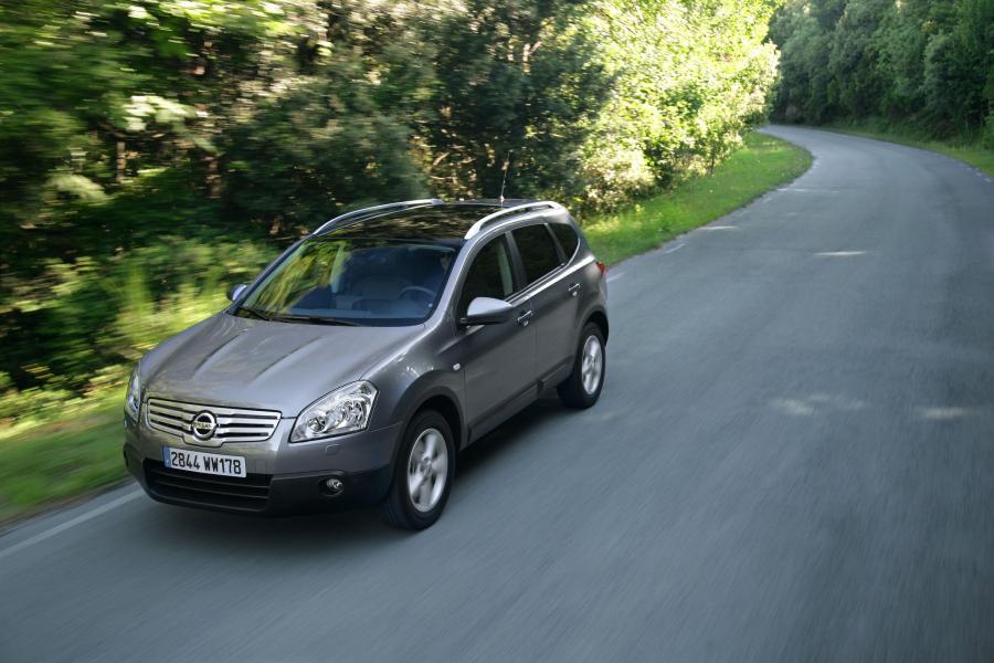  Nissan Qashqai 2 2009 года  (фото 11 из 51)